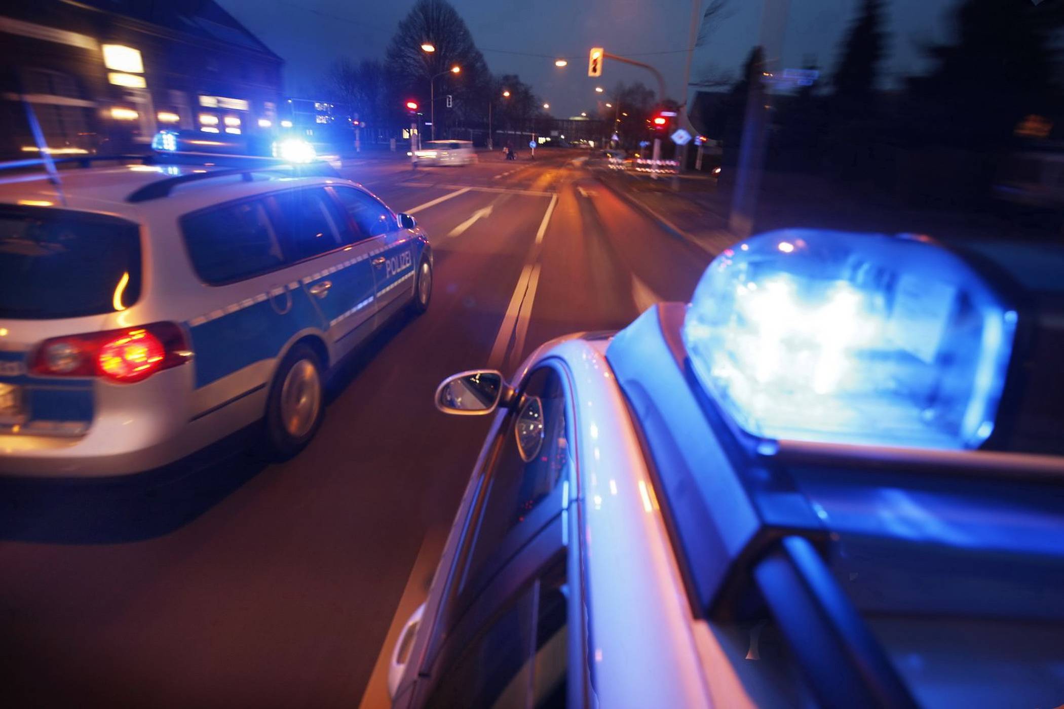 An der Adlerstraße: 24-jähriger Mann mit Messer verletzt