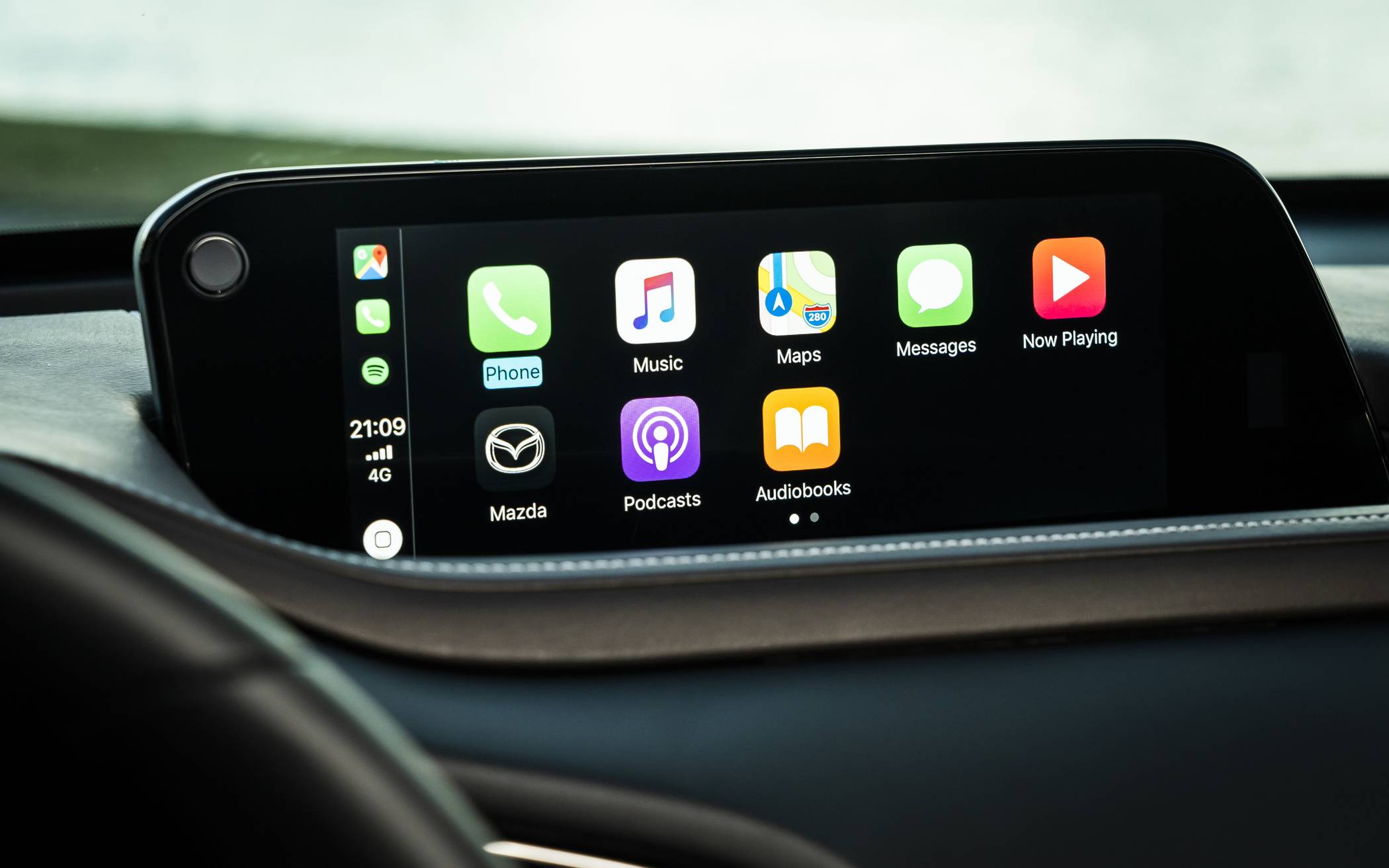 Der neue Mazda CX-30 verfügt über das von Grund auf erneuerte Konnektivitätssystem...