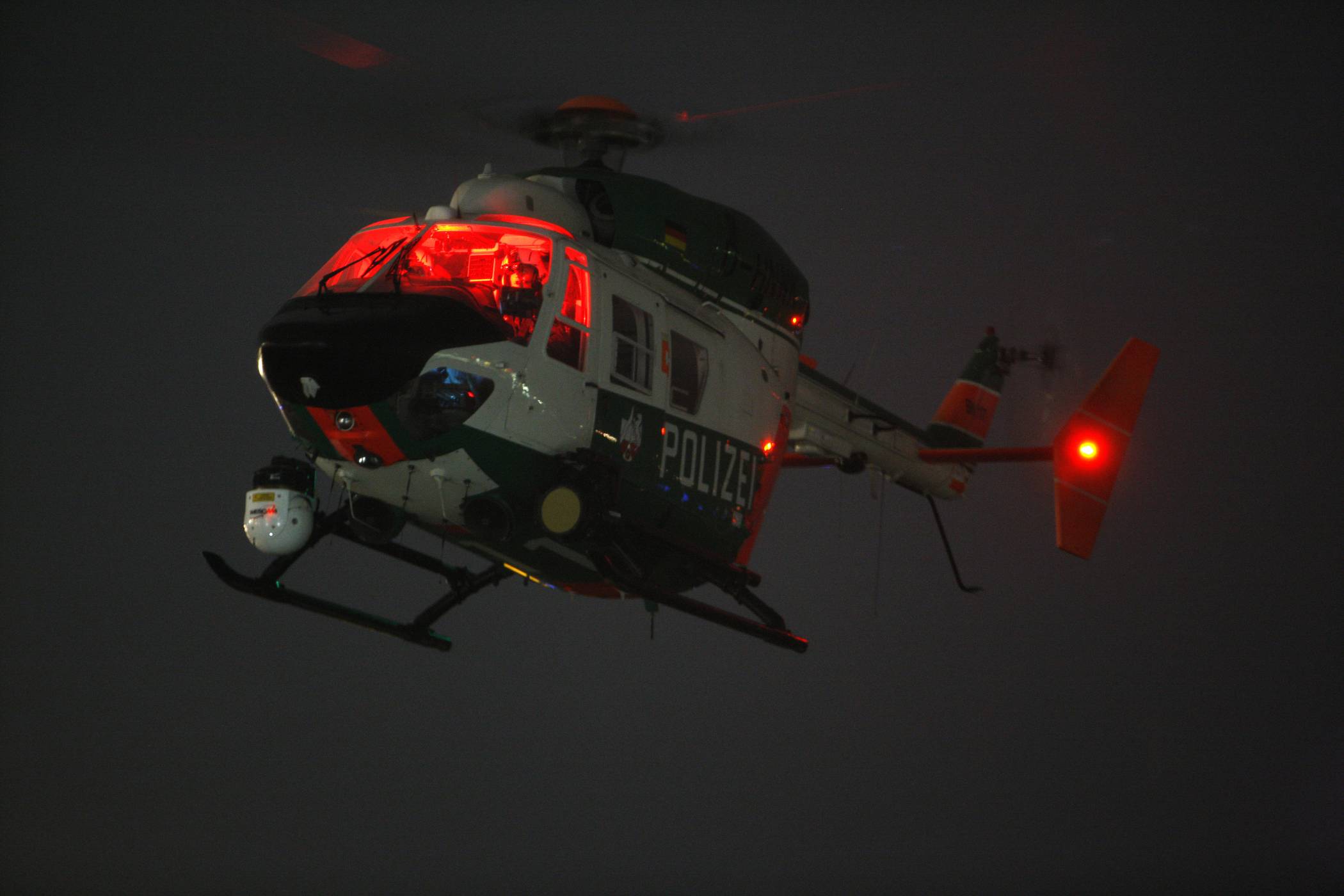 Hubschrauber in Mettmann im Einsatz: Polizei suchte erfolgreich nach vermisster 86-Jähriger