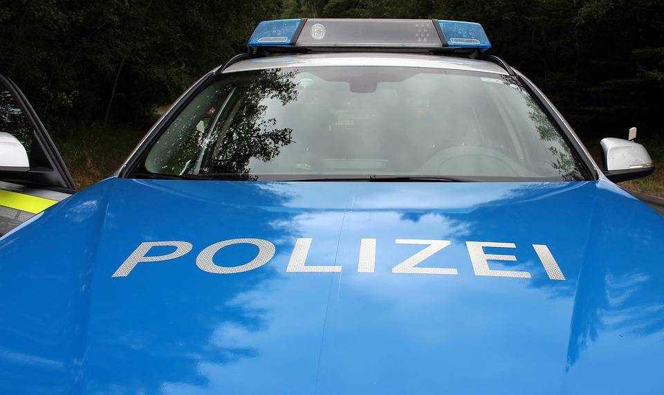 82-jährige Mettmannerin um wertvollen Schmuck betrogen