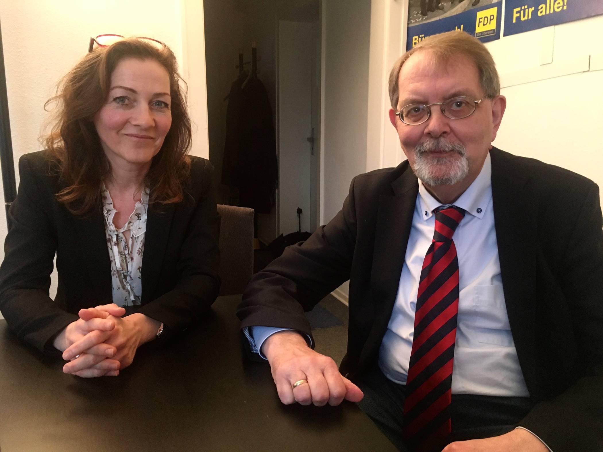  Andrea Metz möchte Mettmanns Bürgermeisterin werden. Unterstützt wird sie vom Fraktionsvorsitzenden der Liberalen, Klaus Müller. 