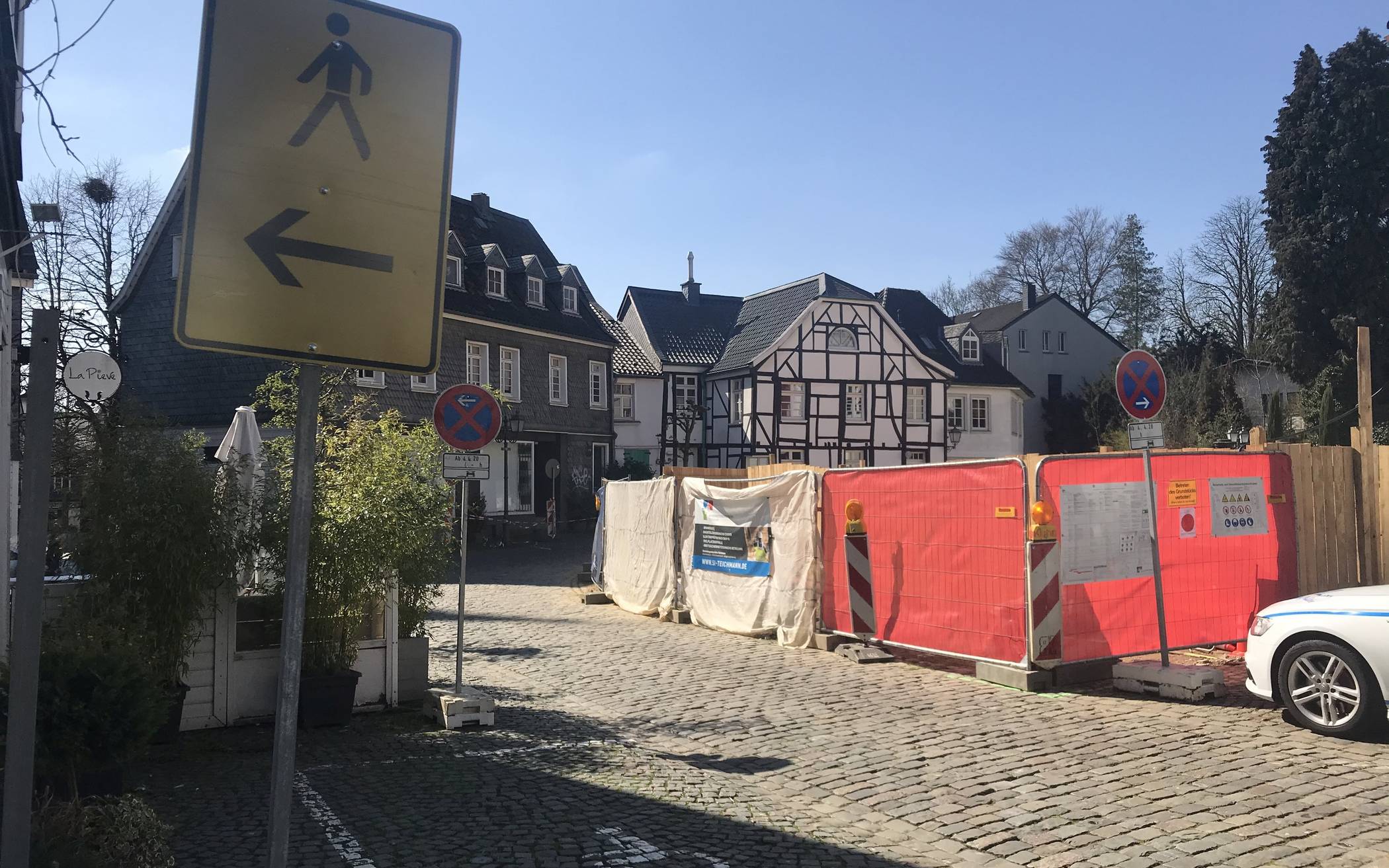  Für die Neubebauung des Eckgrundstücks an der Oberstraße wird am kommenden Wochenende ein Kran aufgebaut. 
