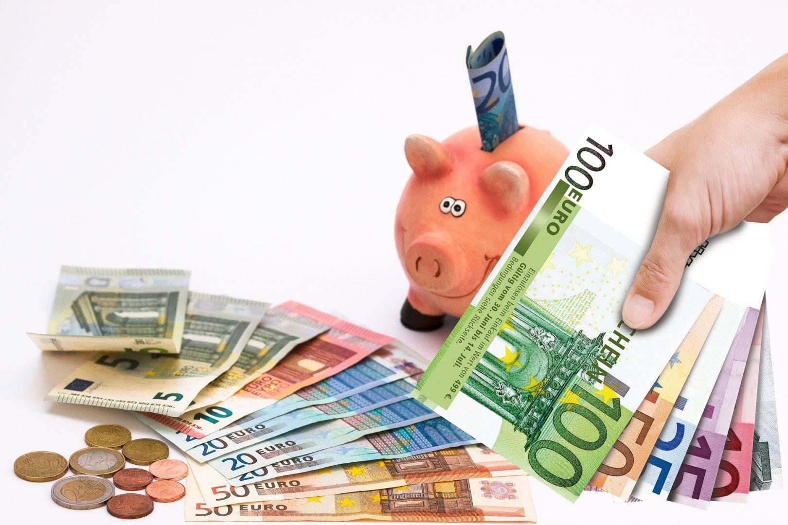  Abbildung 1: Nicht jeder kann es sich leisten, Anschaffungen aus seinen Ersparnissen zu finanzieren. 