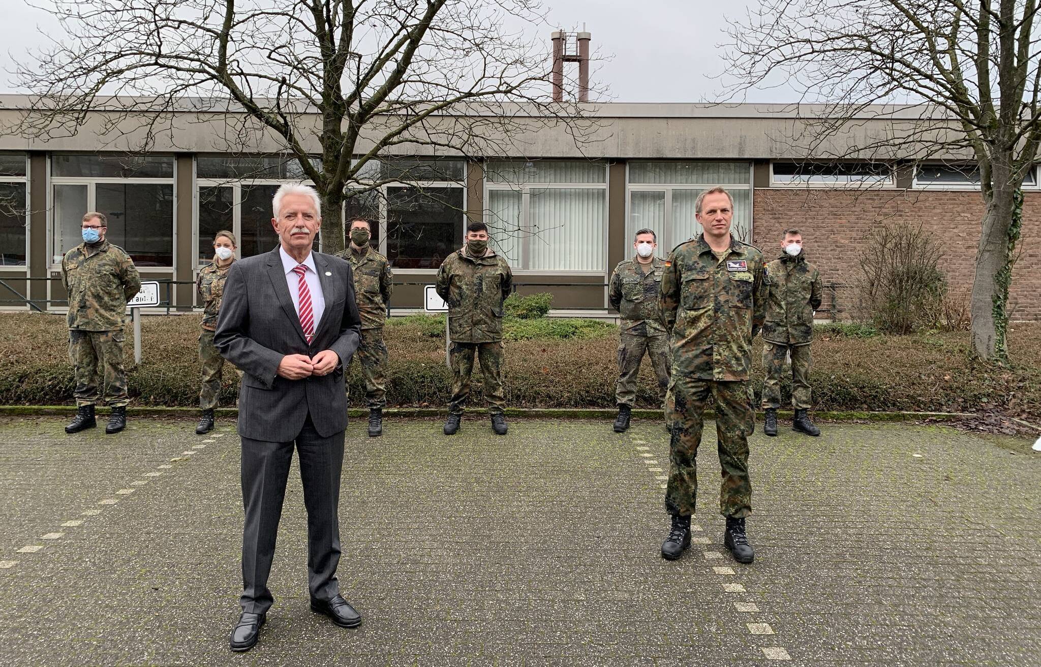  Landrat Thomas Hendele und Hauptmann Carsten Jürgens. 