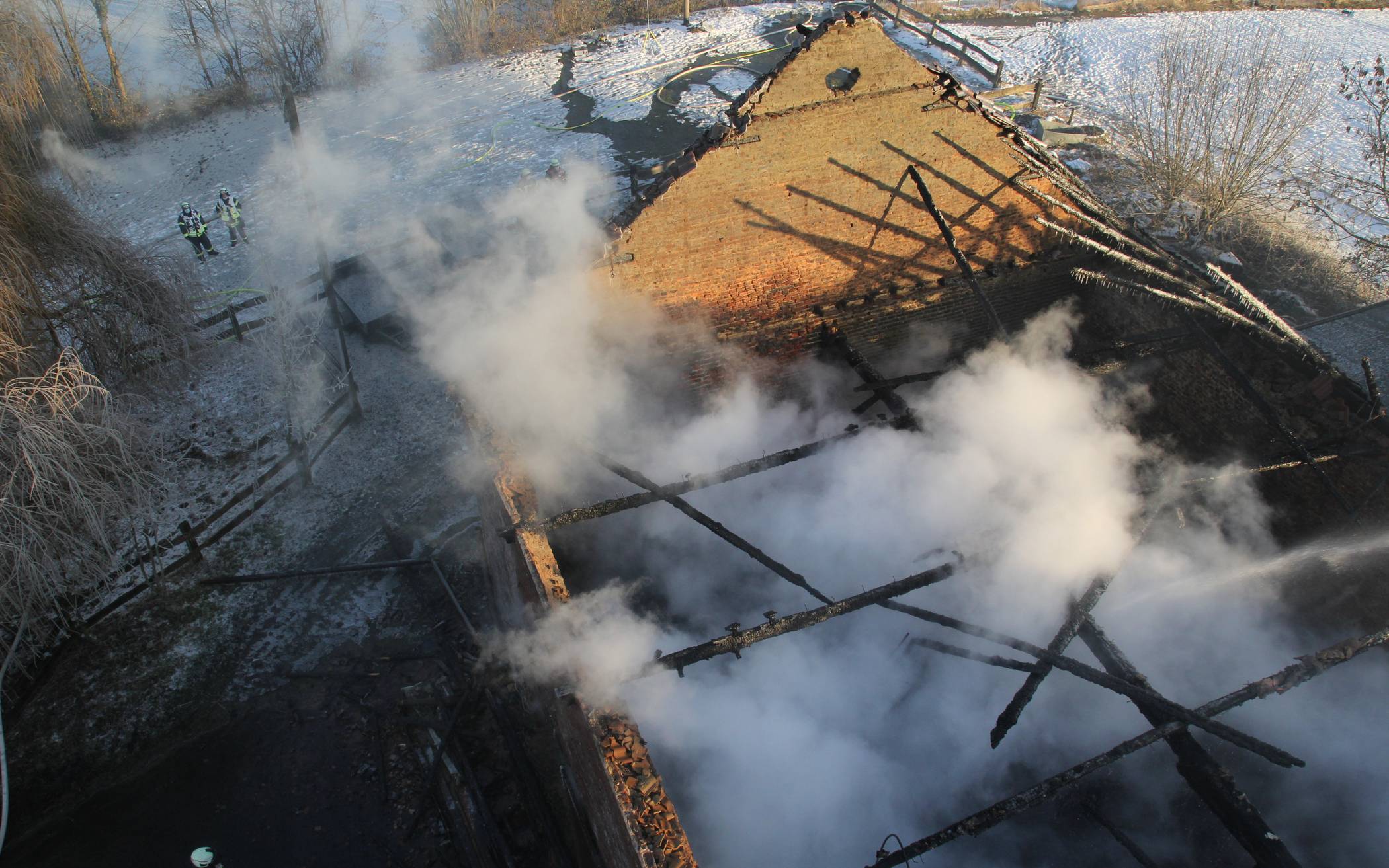 Vollbrand einer Scheune in Mettmann-Metzkausen
